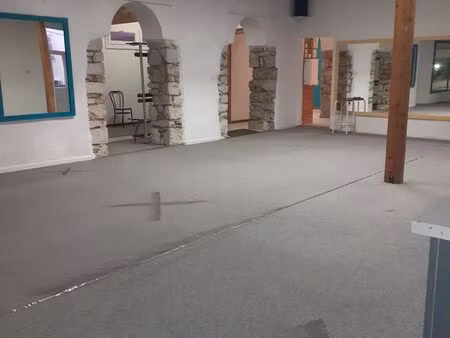 à louer local de 140m2 au centre ville