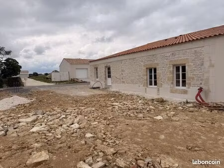 maison 2 chambres jardin