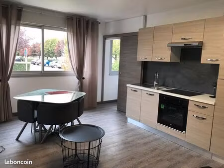 loue meublé avec parking