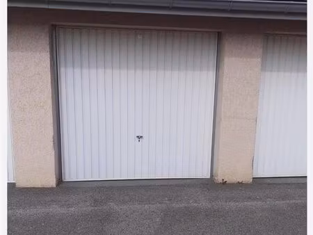 box dans résidence sécurisée