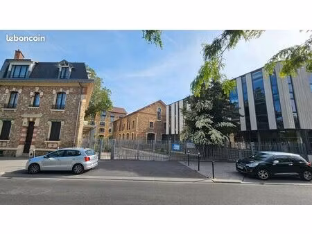 bureaux 190 m²