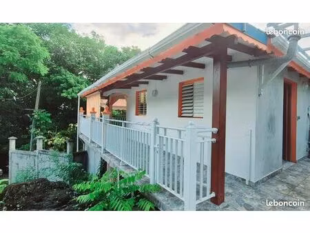location appartement f3 à mahault pointe noire