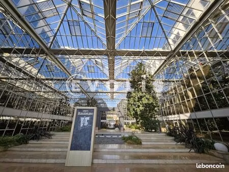 bureaux 1 004 m²
