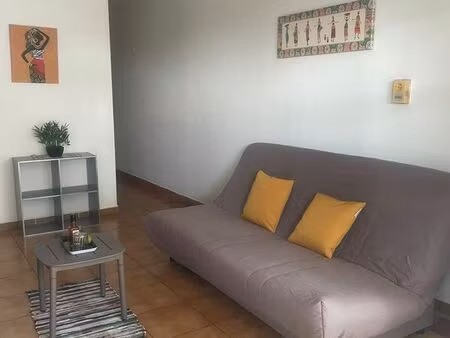 f3 meublé bas de villa