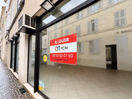 location locaux professionnels 0 pièces 60 m² à cognac (16100)  710 €