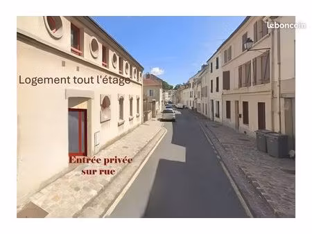 grand duplex indépendant - cœur de ville luzarches - parking