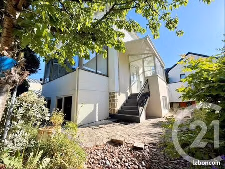 maison 4 pièces 77 m²