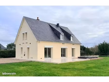 maison 9 pièces 220 m²