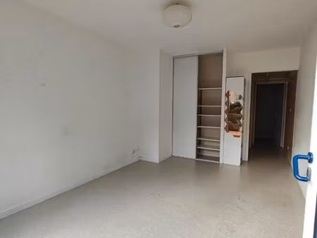 studio 1 pièce 26 m²