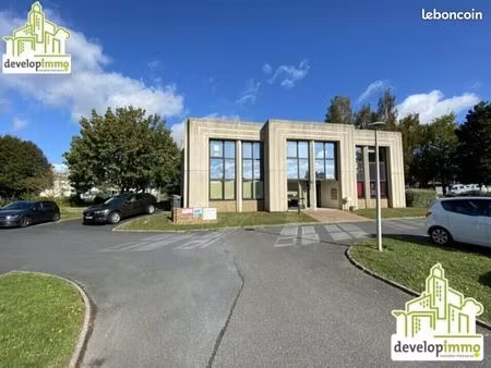 bureaux 192 m²