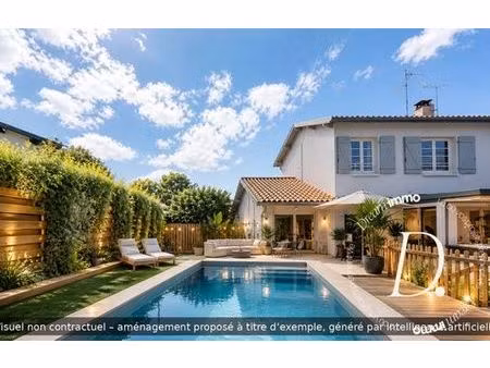 maison de luxe en vente à soorts  france