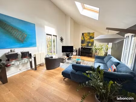 maison 5 pièces143 m² 389 000