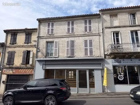 ? local commercial 46 m² – hyper-centre angoulême – rue saint-roch