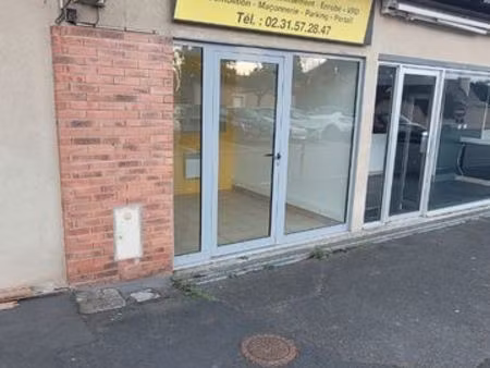 local commercial  belle vitrine