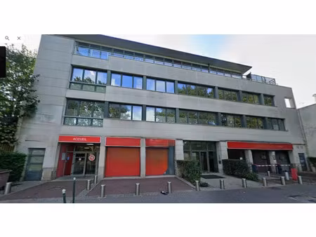 location locaux professionnels 136 m² à colombes (92700)  2 493 €