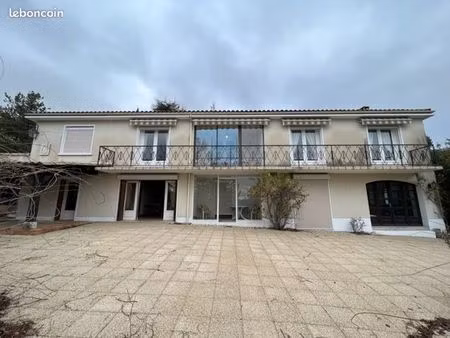 superbe maison style californienne cinq chambres au coeur de ruelle