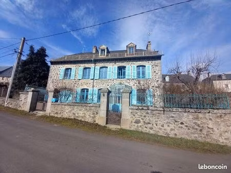 maison 10 pièces 197 m²
