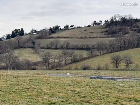 terrain 616 m² aurillac