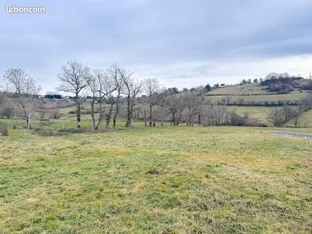terrain 821 m² aurillac