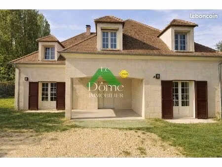 bâtiment 301 m²