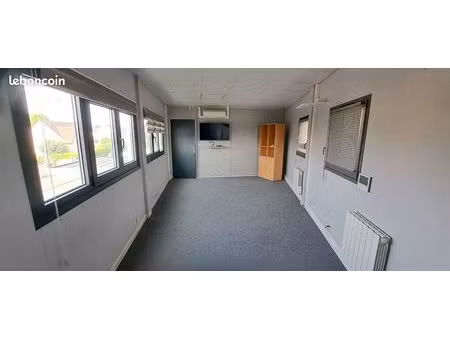 bureau 25m2
