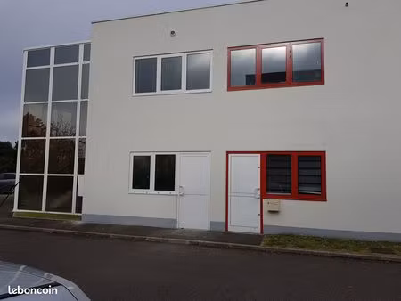 bureaux 50 m2 sur 2 niveaux