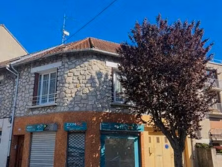 local commercial 112 m² arnouville