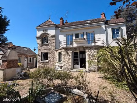 maison familiale avec maison indépendante en plein cœur du centre-ville