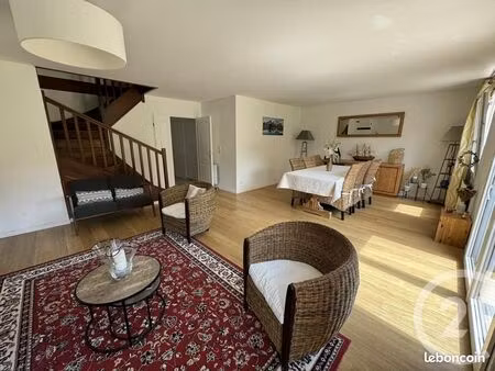 maison 6 pièces 146 m²