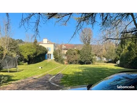 grande maison meublée avec jardin – 150 m² – cadre exceptionnel – saint-prix (haut)