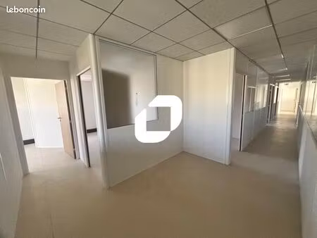 bureau 278 m²