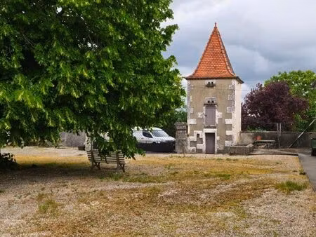corps de ferme à rénover – fort potentiel + terrain