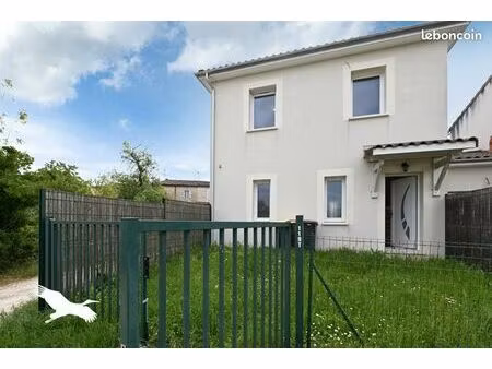 maison de ville 1 pièce 91 m²