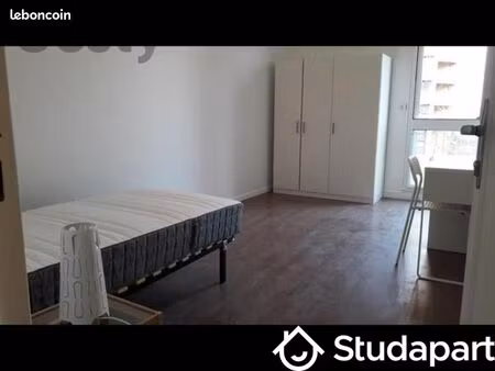 chambre 1 pièce 48 m²