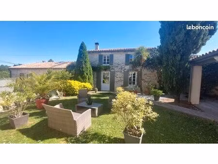 maison 5 pièces 141 m²