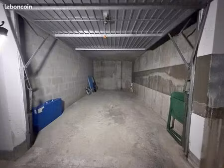 a vendre garage quartier pontaillac / vaux sur mer