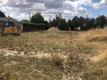 terrain 1 207 m² forges