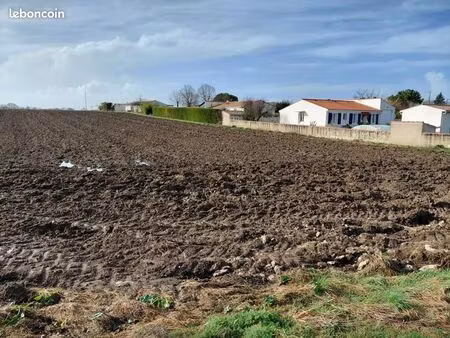 terrain 400 m² loire les marais
