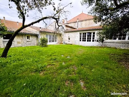 maison de village 5 pièces 148 m²