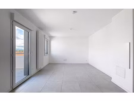 location appartement  m² t-1 à anglet  673 €