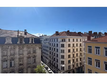 appartement lyon 6 53.16 m² t-3 à vendre  300 000 €