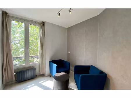 location appartement  m² t-2 à paris 18  1 246 €