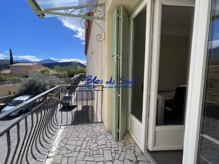 t3 avec balcon et garage a prades