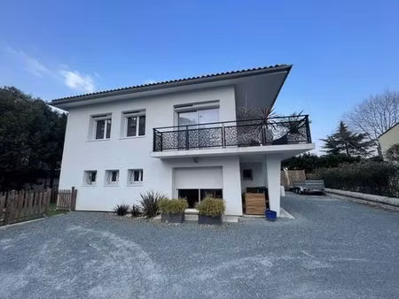 prestigieuse maison en vente villenave-d'ornon  nouvelle-aquitaine
