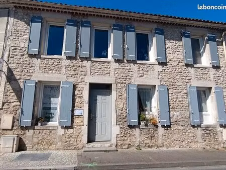 maison de caractère 180 m² – hyper-centre saujon – 5 ch. possible – basse consommation
