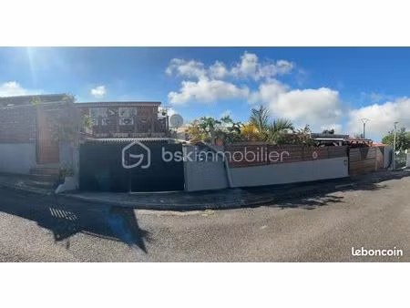 maison 11 pièces 210 m²