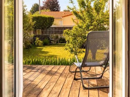 grande maison familiale avec vue mer et jardin