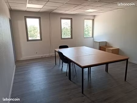 location de bureau climatisé + parking à dijon parc mirande 70m2 rénové facile d'accès