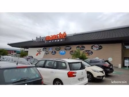 local commercial galerie marchande