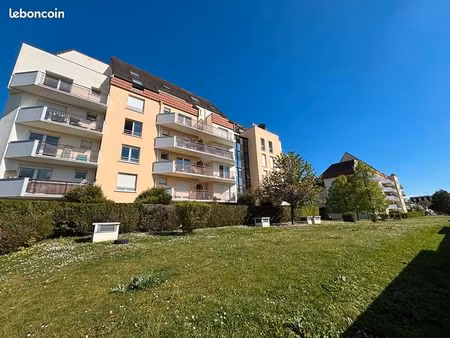 studio 1 pièce 26 m²